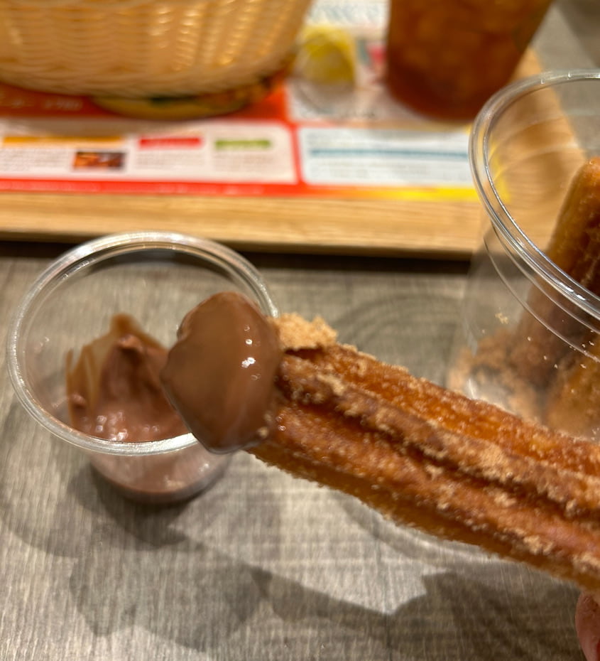 フレッシュネスバーガー　揚げたてチュロス　生チョコ