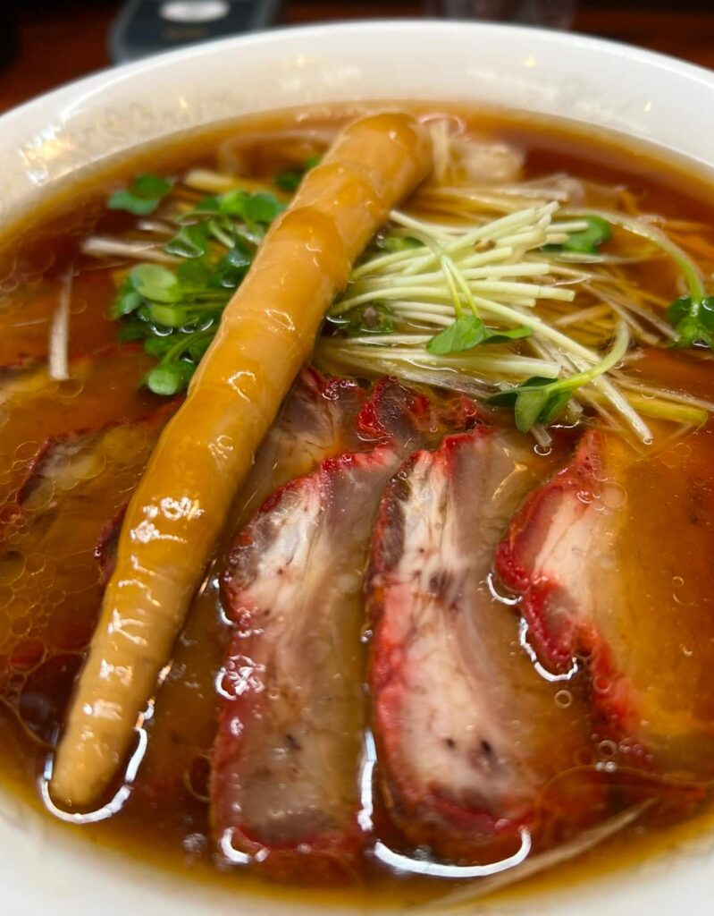 中華屋食堂 麺飯甜　叉焼雲呑麺