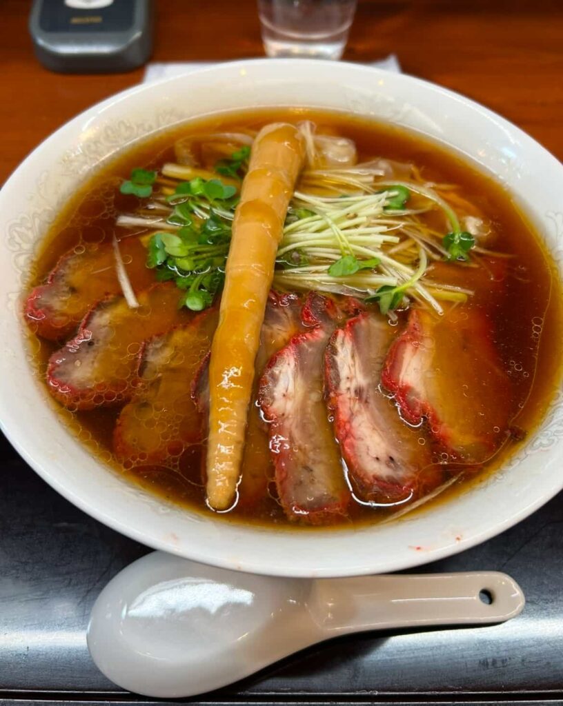 中華屋食堂 麺飯甜　叉焼雲呑麺