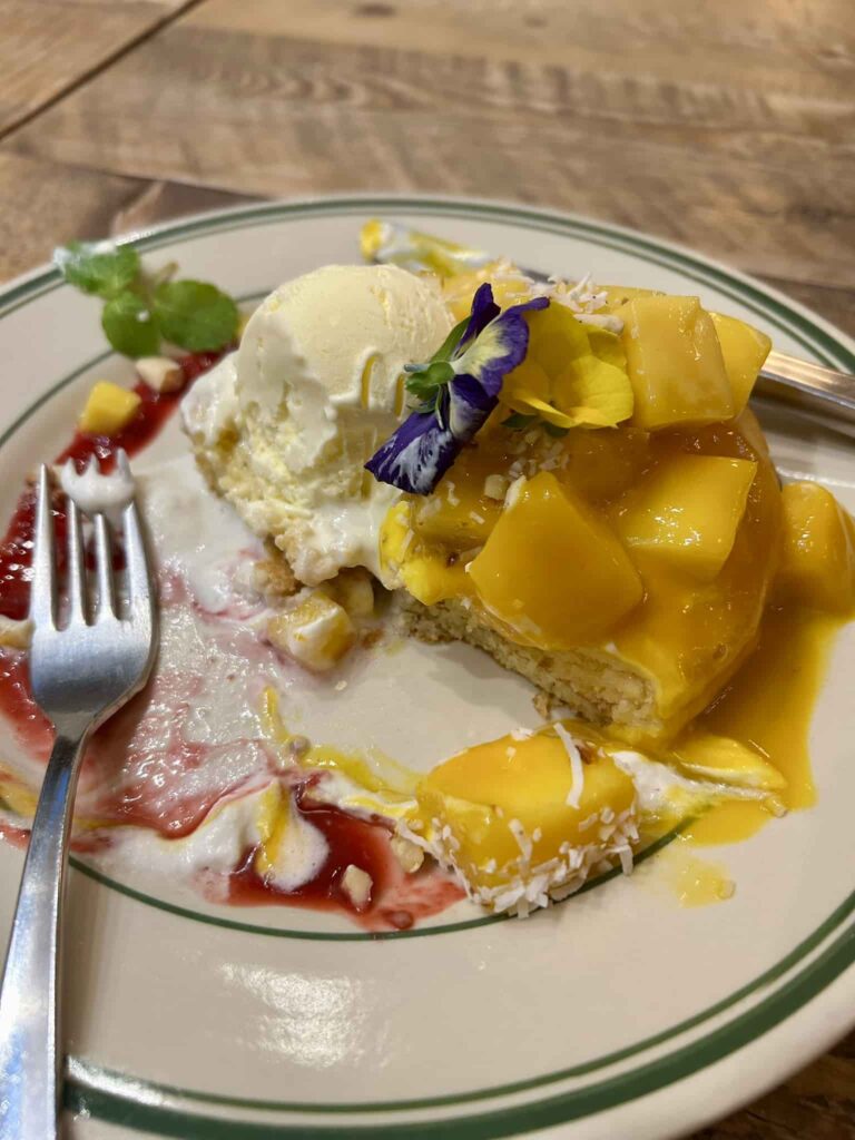 THE NOST COFFEE マンゴーココナッツパンケーキ