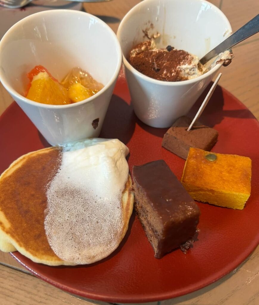 フォレストキッチン ウィズ アウトドア リビング ランチビュッフェ