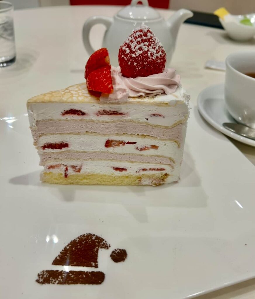 カフェコムサ　仙台パルコ２　ミルクレープの日