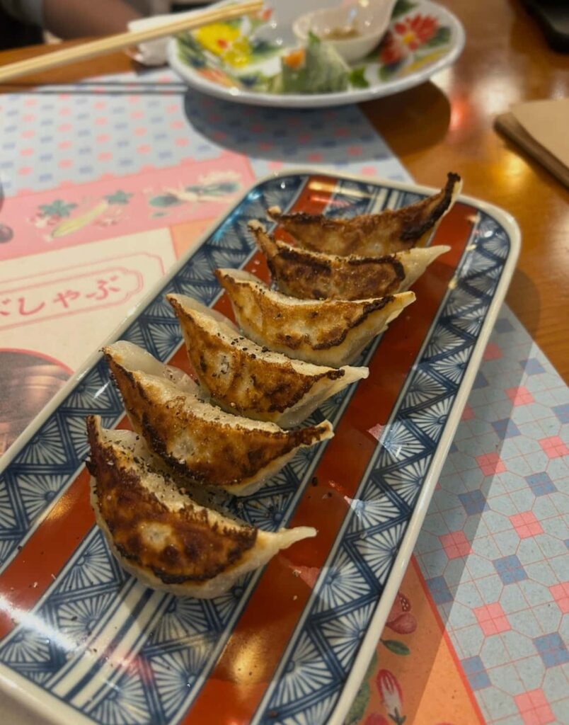 虹色路店　ラム焼き餃子